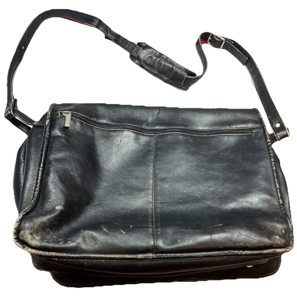 Wilsons Leather BLACK Leather Messenger BAG foldover flap Distressed Grunge case